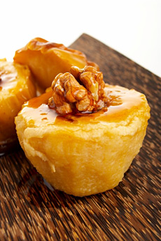 Apfel  mit Walnuss