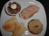 Lachstatar, G�nseleber-Brioche, Sch�ttelbrot mit Bohnen-Tr�ffelpaste