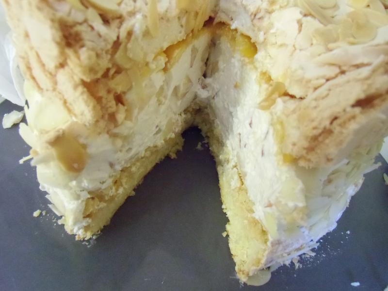 angeschnittene Torte