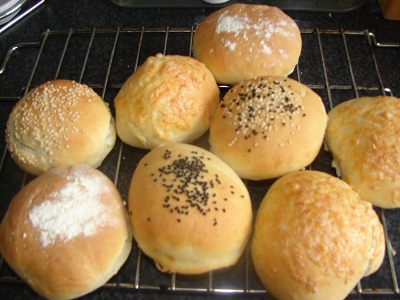Brot Br&ouml;tchen backen 04 08 10 08 2012 2363977343