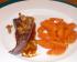 Hirschr�ckenzwiebelrostbraten und glasierten M�hren