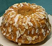 Apfel - Mandel Gugelhupf