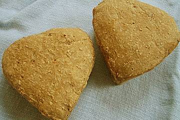 http://cdn.chefkoch.de/ck.de/rezepte/44/44559/93285-bigfix-valentinstag-broetchen.jpg